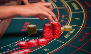 Mobile betting interface for basketball and football on casion